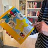La passione di Cesare non si limita solo alle opere, ma nel tempo si � estesa anche ai disegnatori. �Negli anni 90 mi piomb� tra le mani il libro �Disney Italiani�  � dichiara mostrandocene una copia �. Tra queste pagine si rivelarono gli artisti che si celavano dietro le storie fino ad allora rimaste anonime. Capii quanto lavoro ci fosse dietro ogni vignetta�